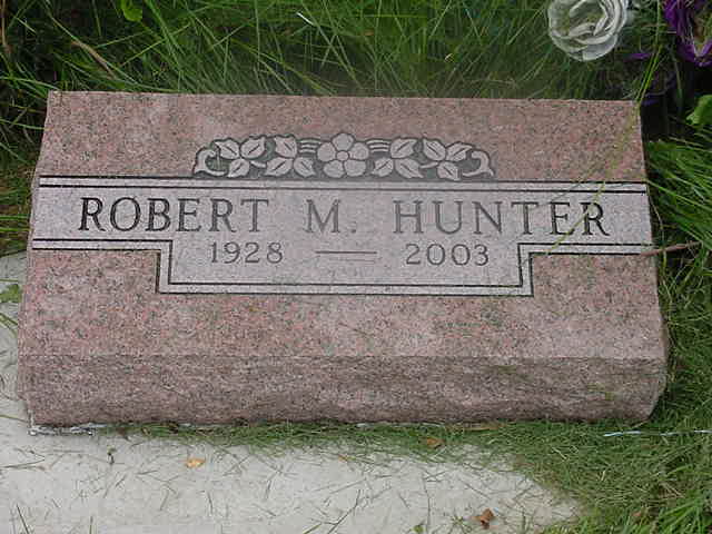 Robert M Hunter